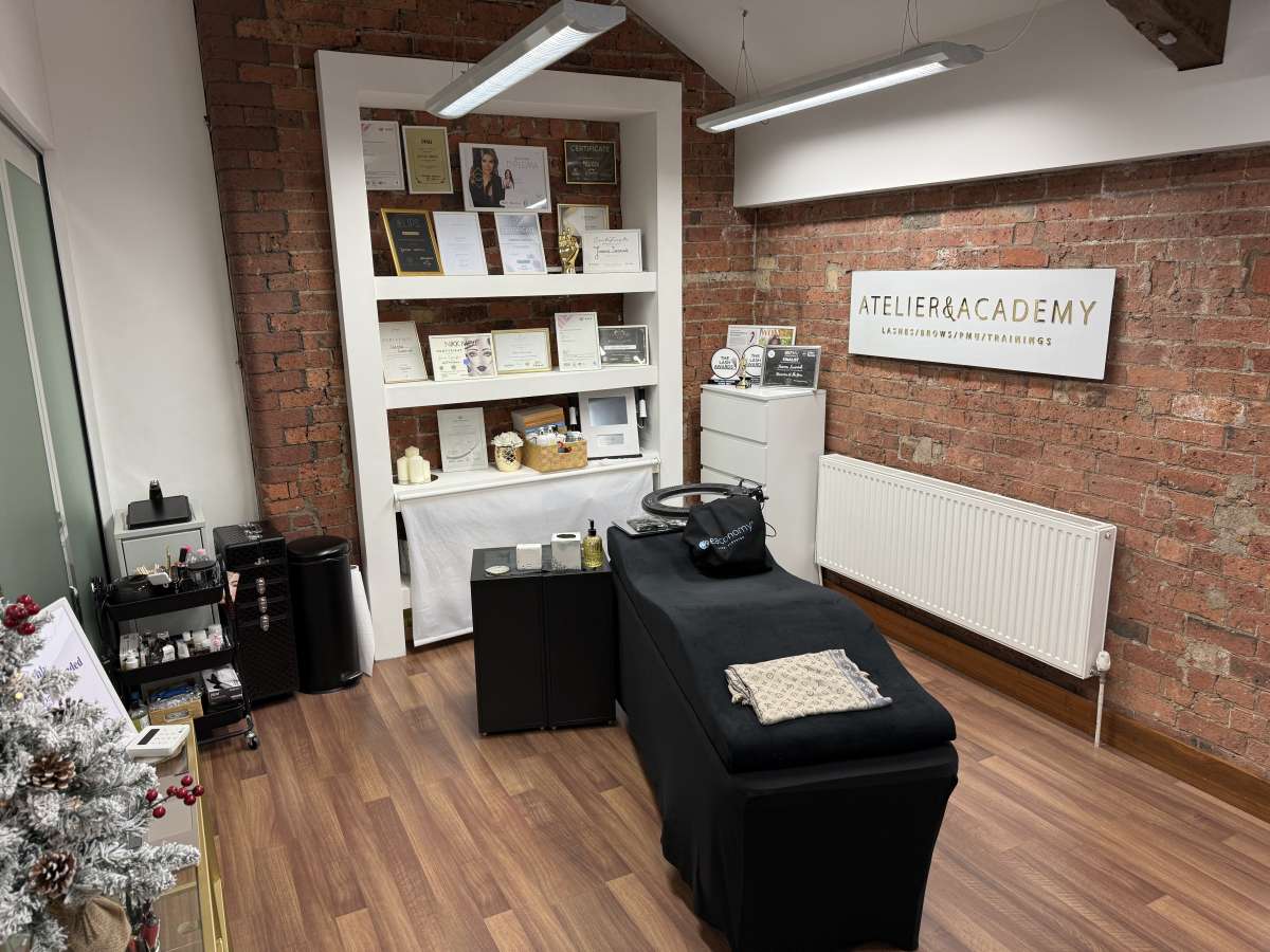 Retail/Shop in Leeds - photo 4