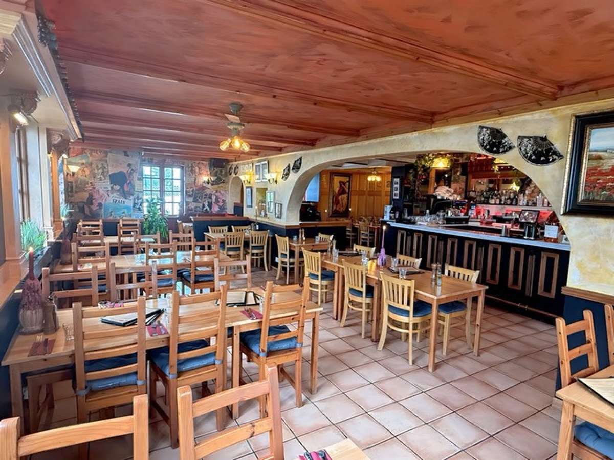 Retail/Shop in Carbis Bay - photo 3