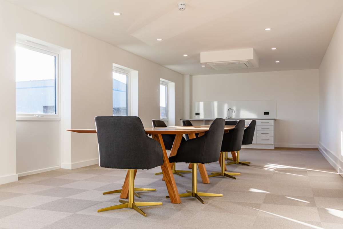 Retail/Shop in New Milton - photo 4