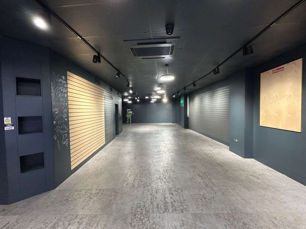 Retail/Shop in Leicester - photo 2