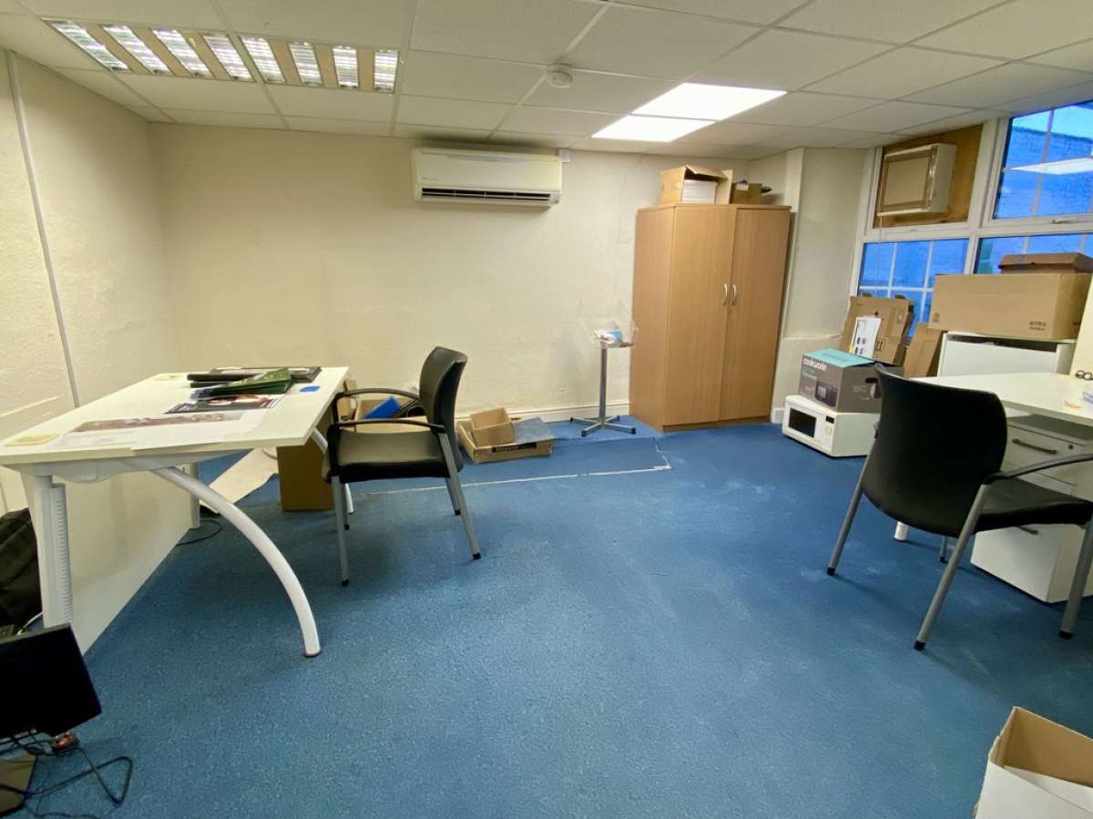 Retail/Shop in Evesham - photo 4