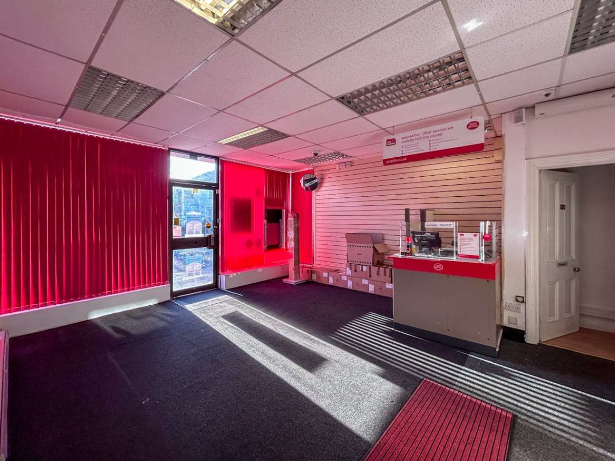 Retail/Shop in Bournemouth - photo 3