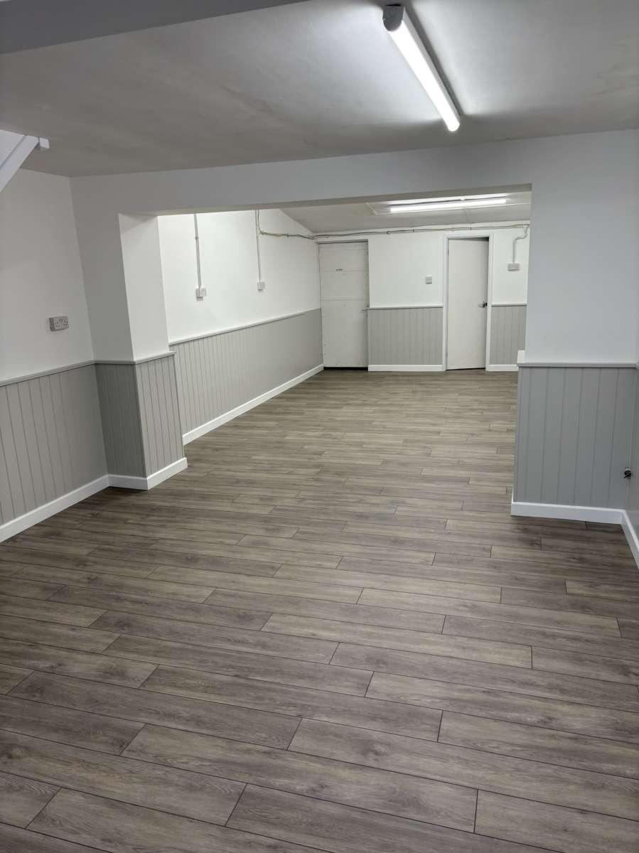 Retail/Shop in Chard - photo 3