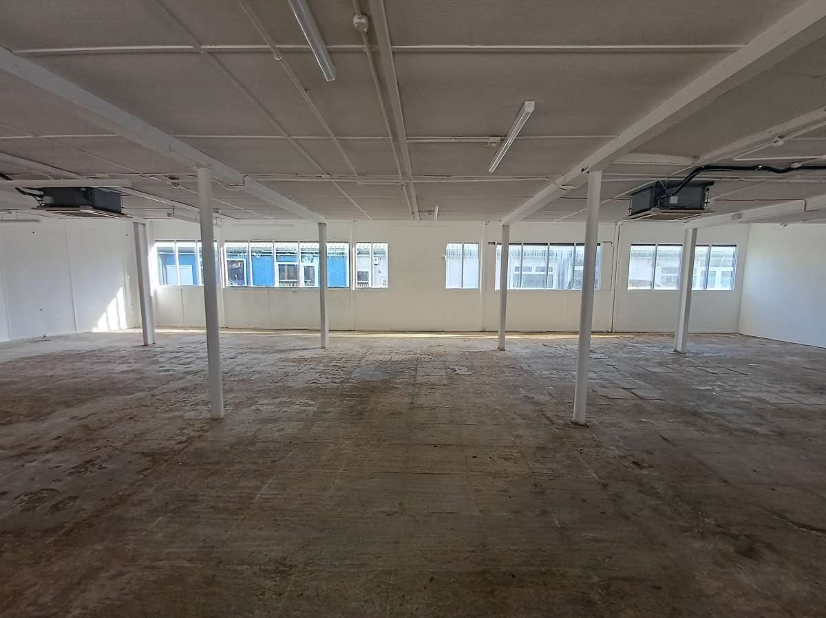 Retail/Shop in Exeter - photo 2