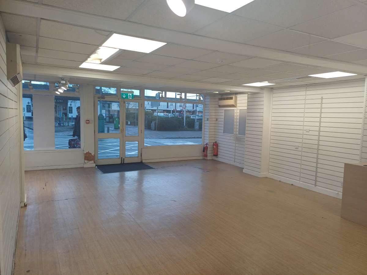 Retail/Shop in Exeter - photo 2