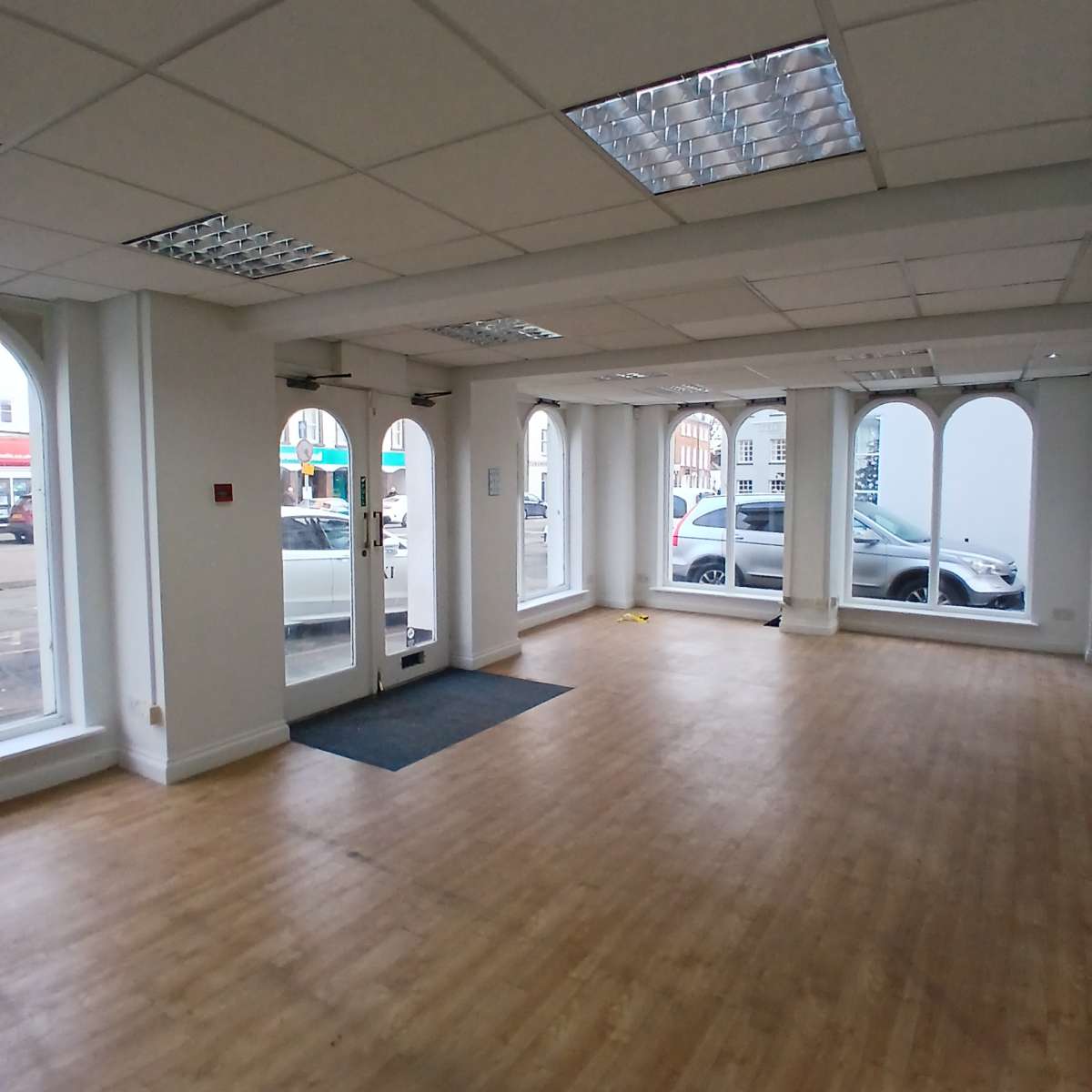 Retail/Shop in Bicester - photo 2