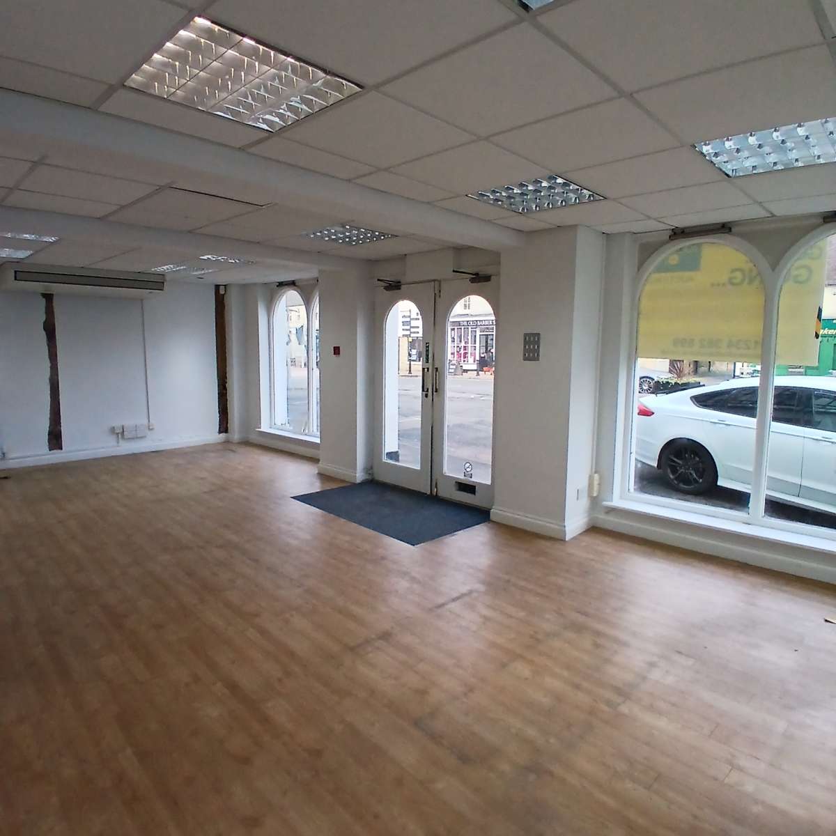 Retail/Shop in Bicester - photo 3