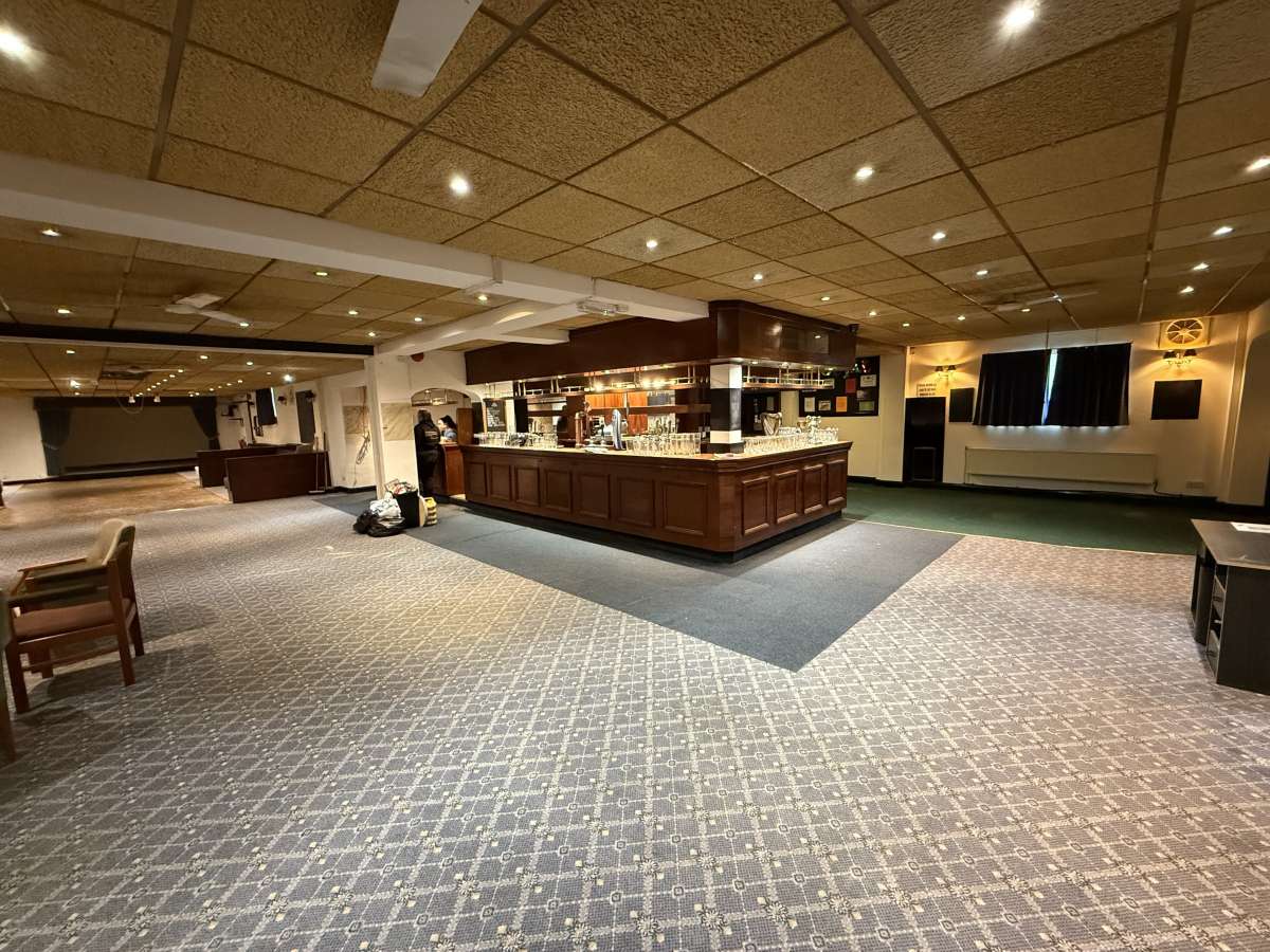 Retail/Shop in Tunbridge Wells - photo 3