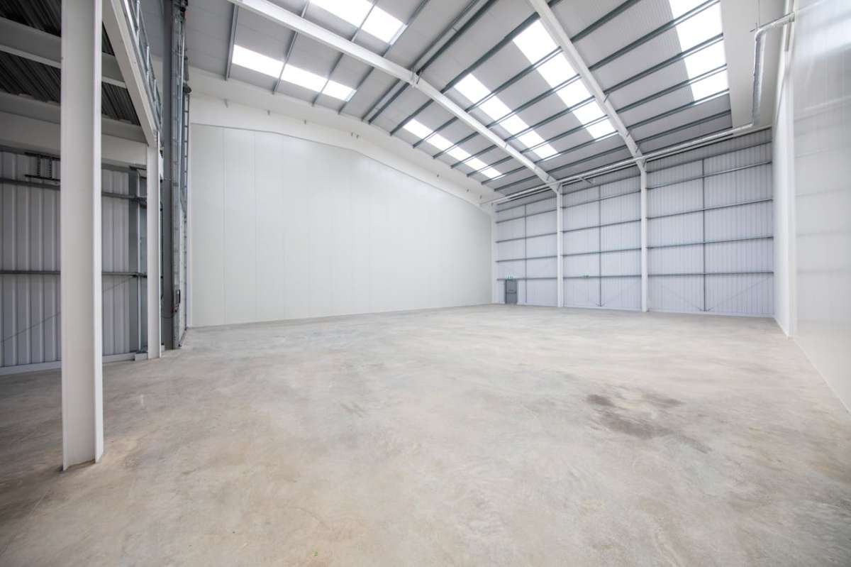 Retail/Shop in Wimborne - photo 3