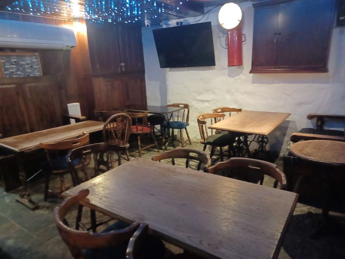 Retail/Shop in St. Ives - photo 3