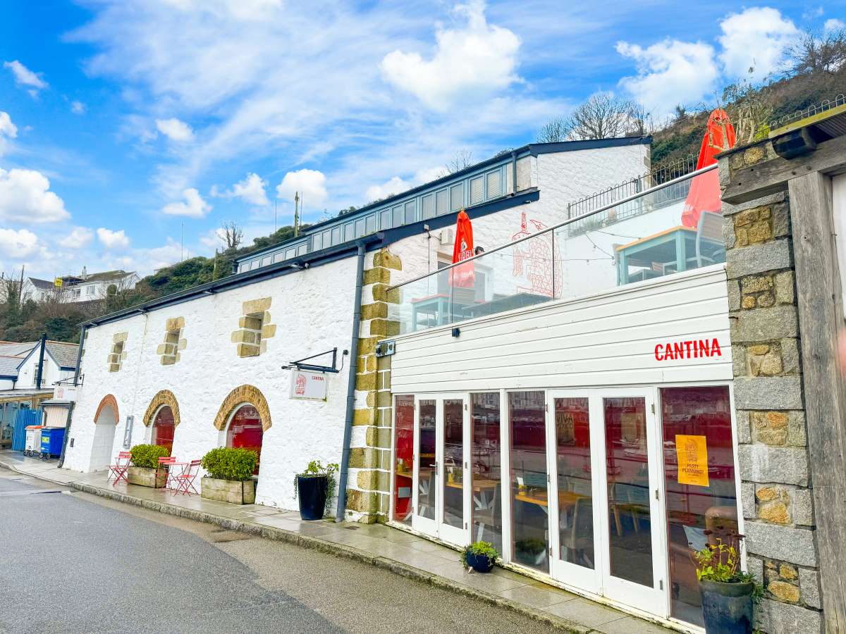 Retail/Shop in Porthleven - photo 2