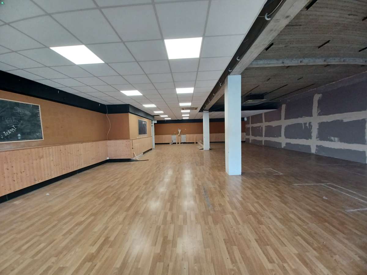 Retail/Shop in Plymouth - photo 4