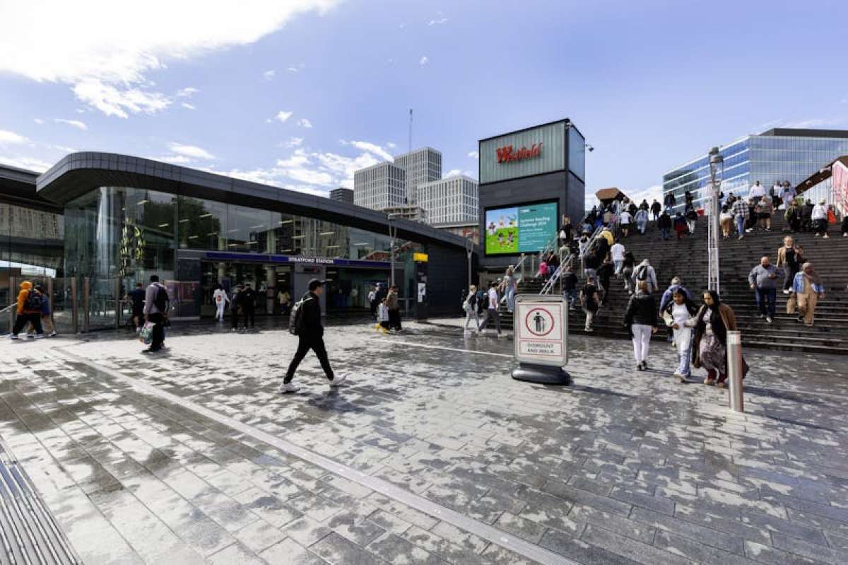 Retail/Shop in Stratford - photo 3