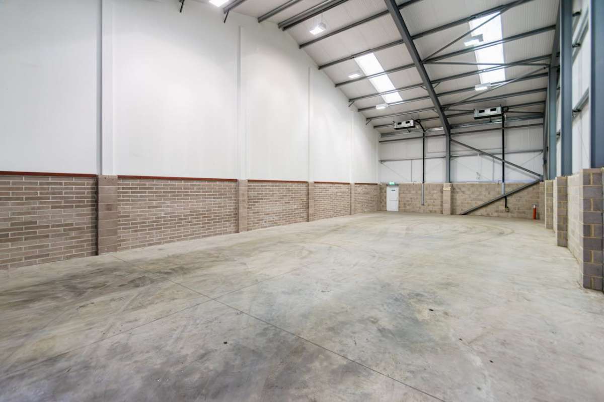 Retail/Shop in Blandford Forum - photo 4