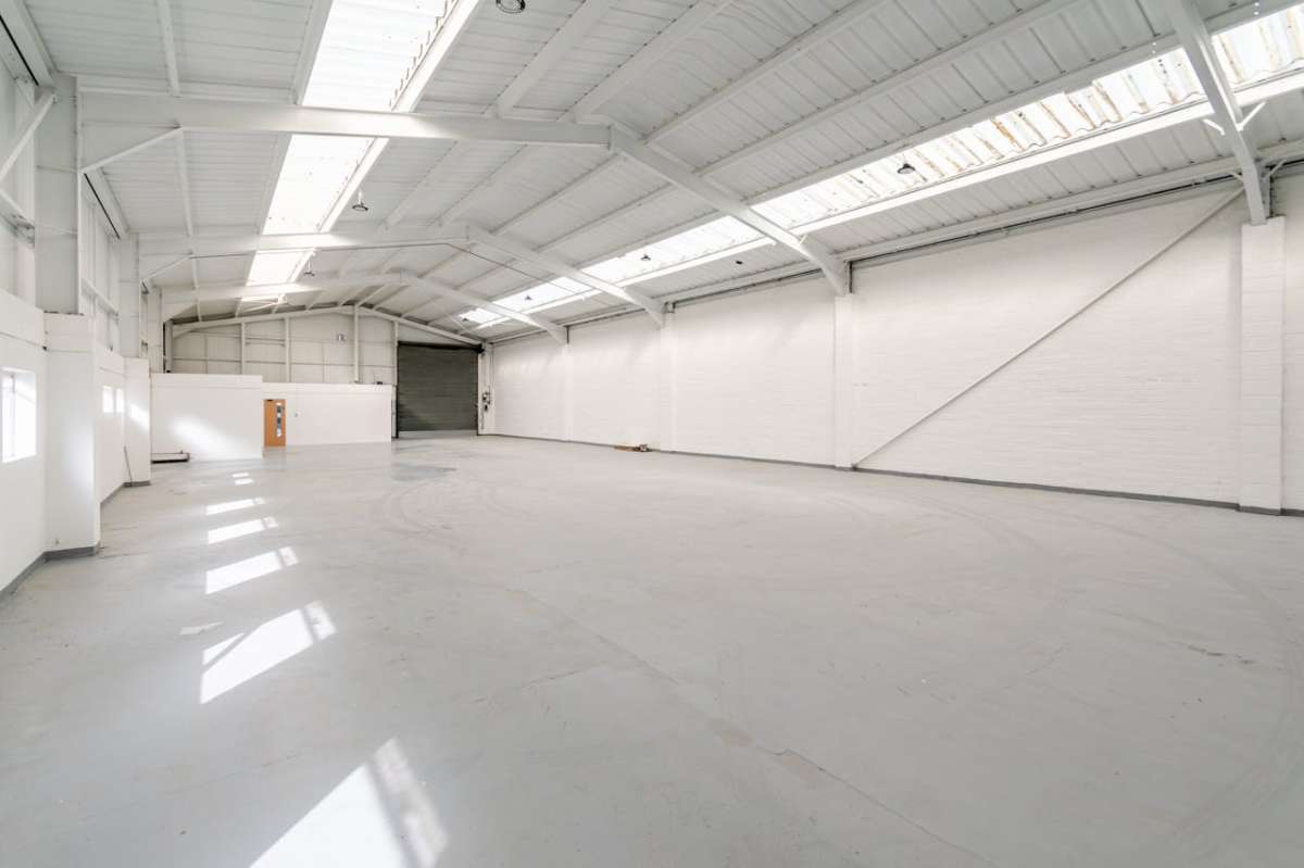 Retail/Shop in Wimborne - photo 4