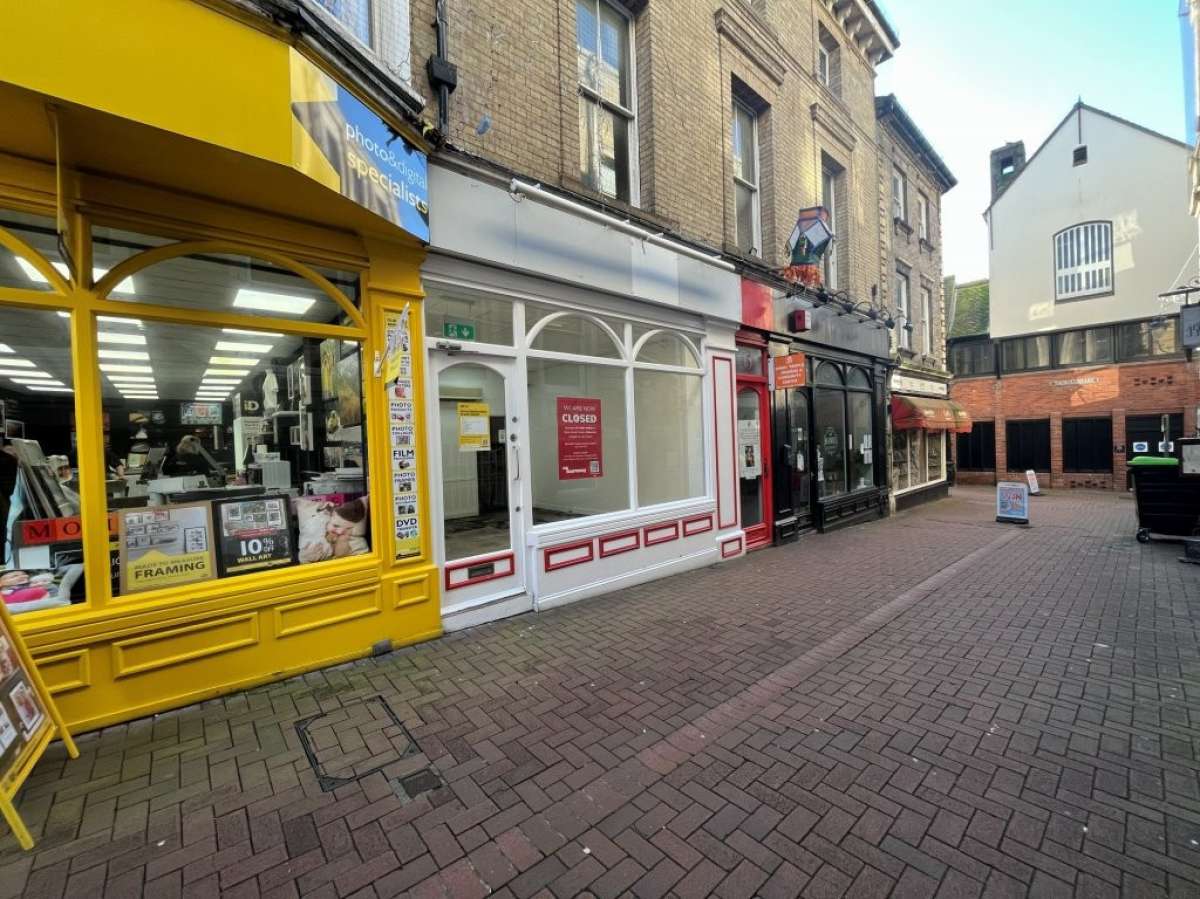 Retail/Shop in Ipswich - photo 2