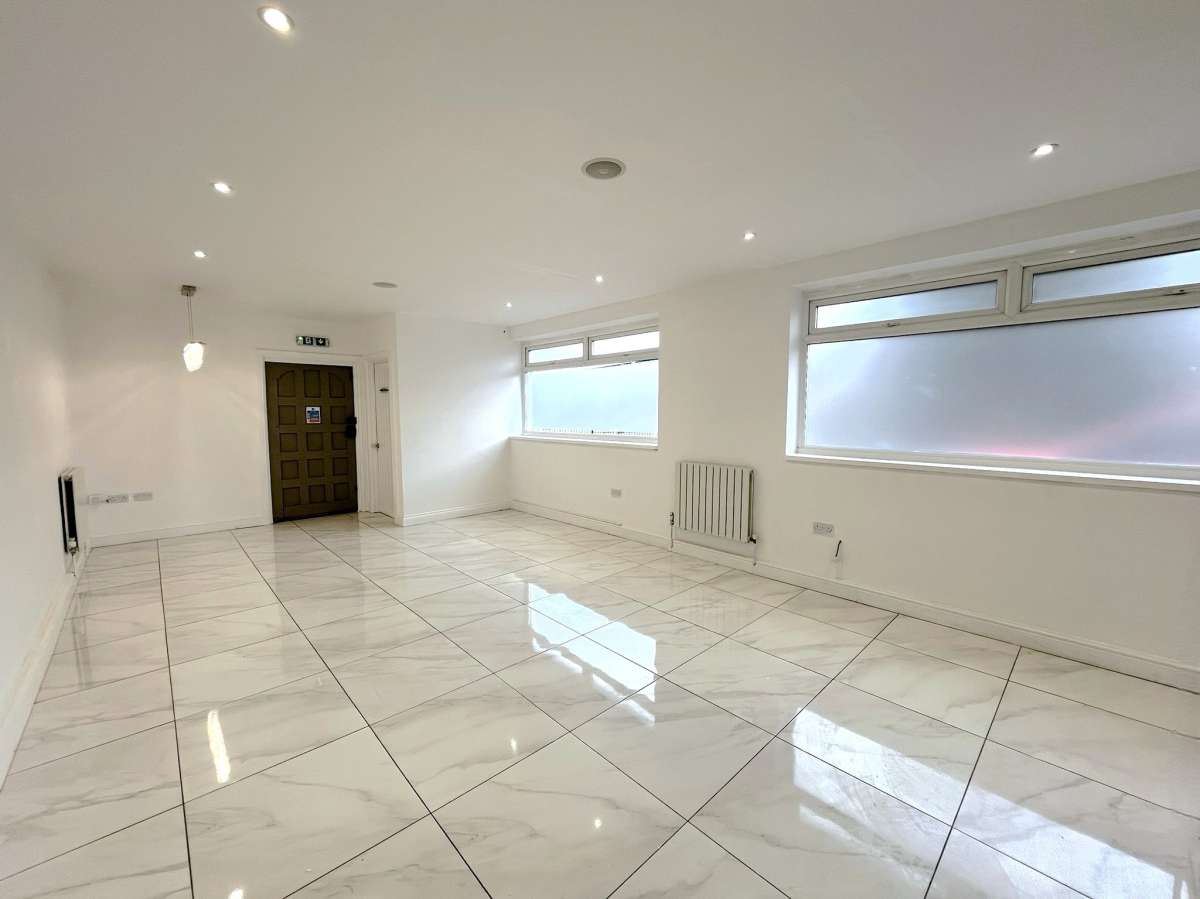 Retail/Shop in Chelmsford - photo 2