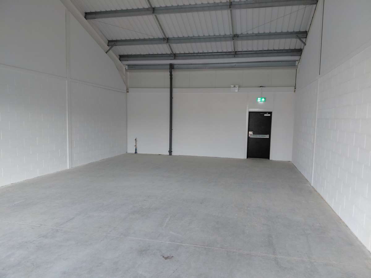 Retail/Shop in Grimsby - photo 3