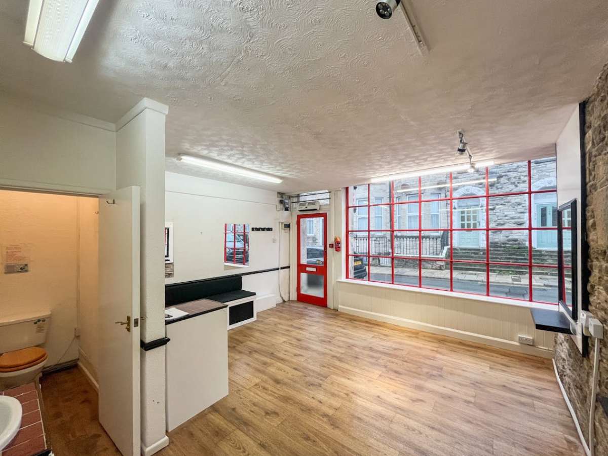 Retail/Shop in Swanage - photo 2