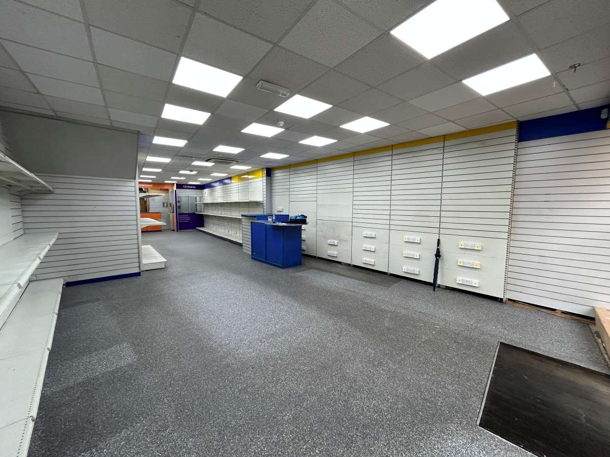 Retail/Shop in Leicester - photo 2