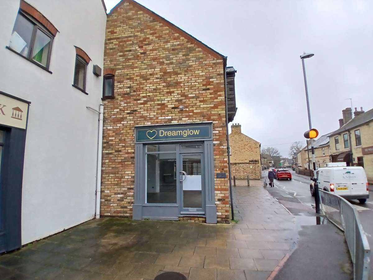 Retail/Shop in St Ives (Cambs) - photo 3