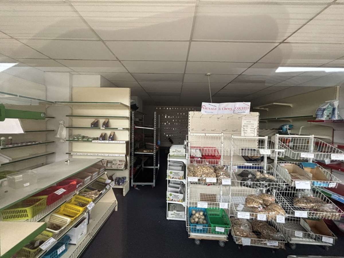 Retail/Shop in Allestree - photo 2