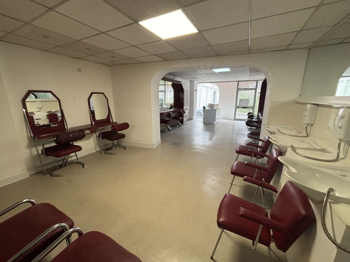 Retail/Shop in Ayr - photo 2