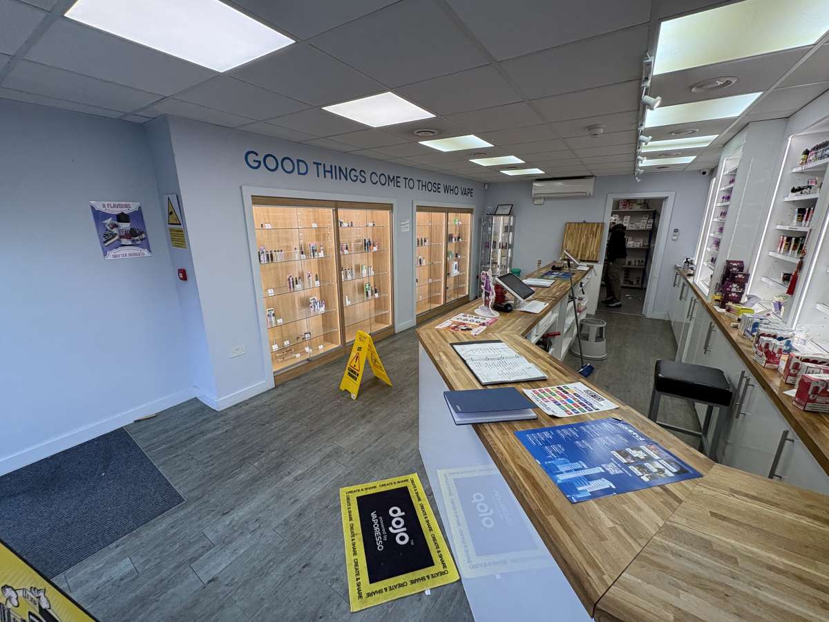 Retail/Shop in Eastleigh - photo 2