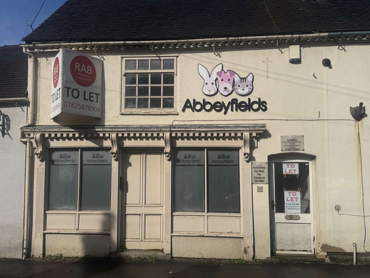 Retail in Rocester