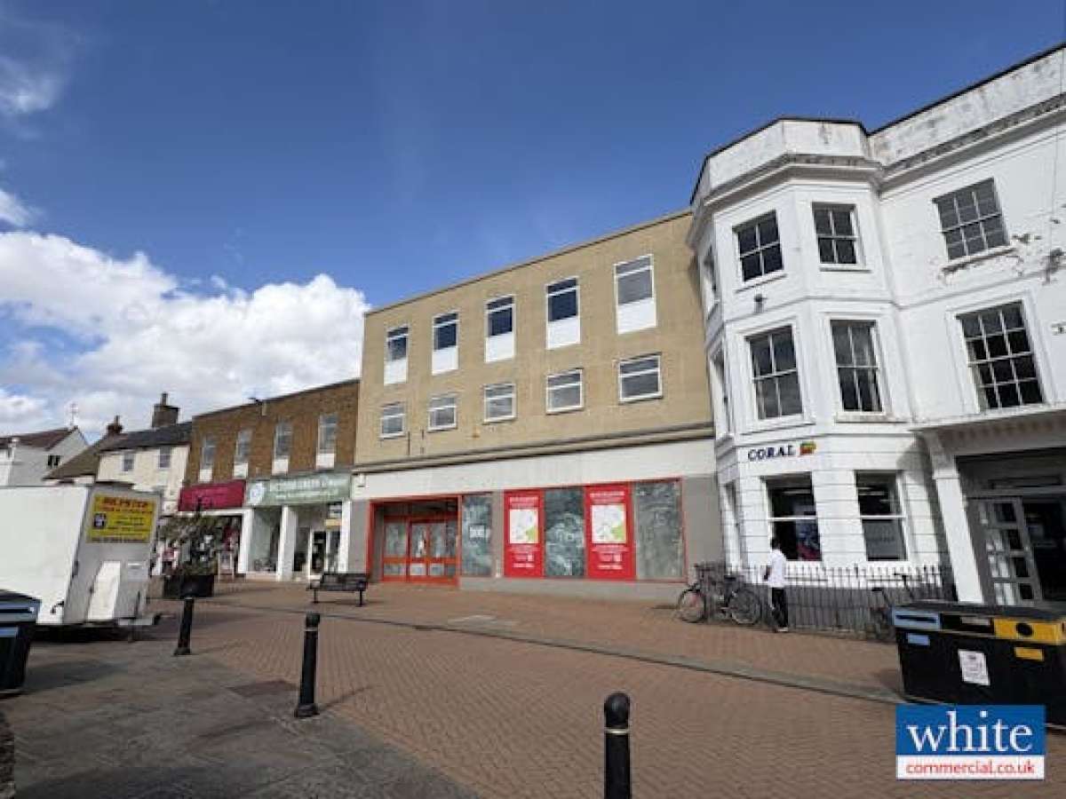 Retail/Shop in Bicester - photo 3