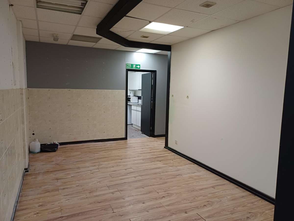 Retail/Shop in Kettering - photo 3