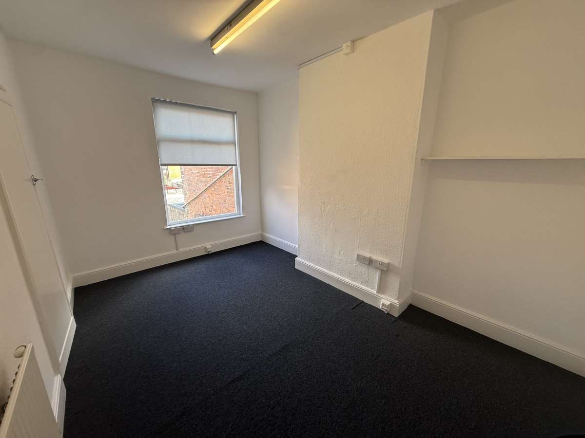 Retail/Shop in Belper - photo 4