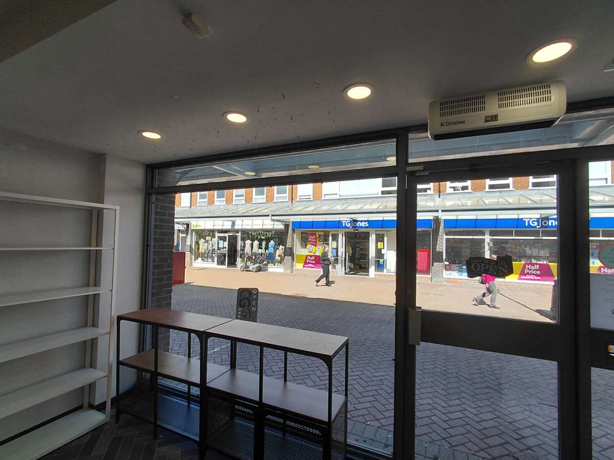 Retail/Shop in Hailsham - photo 4