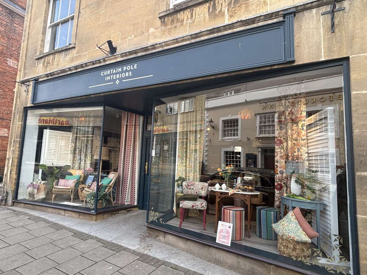 Retail/Shop in Glastonbury - photo 2