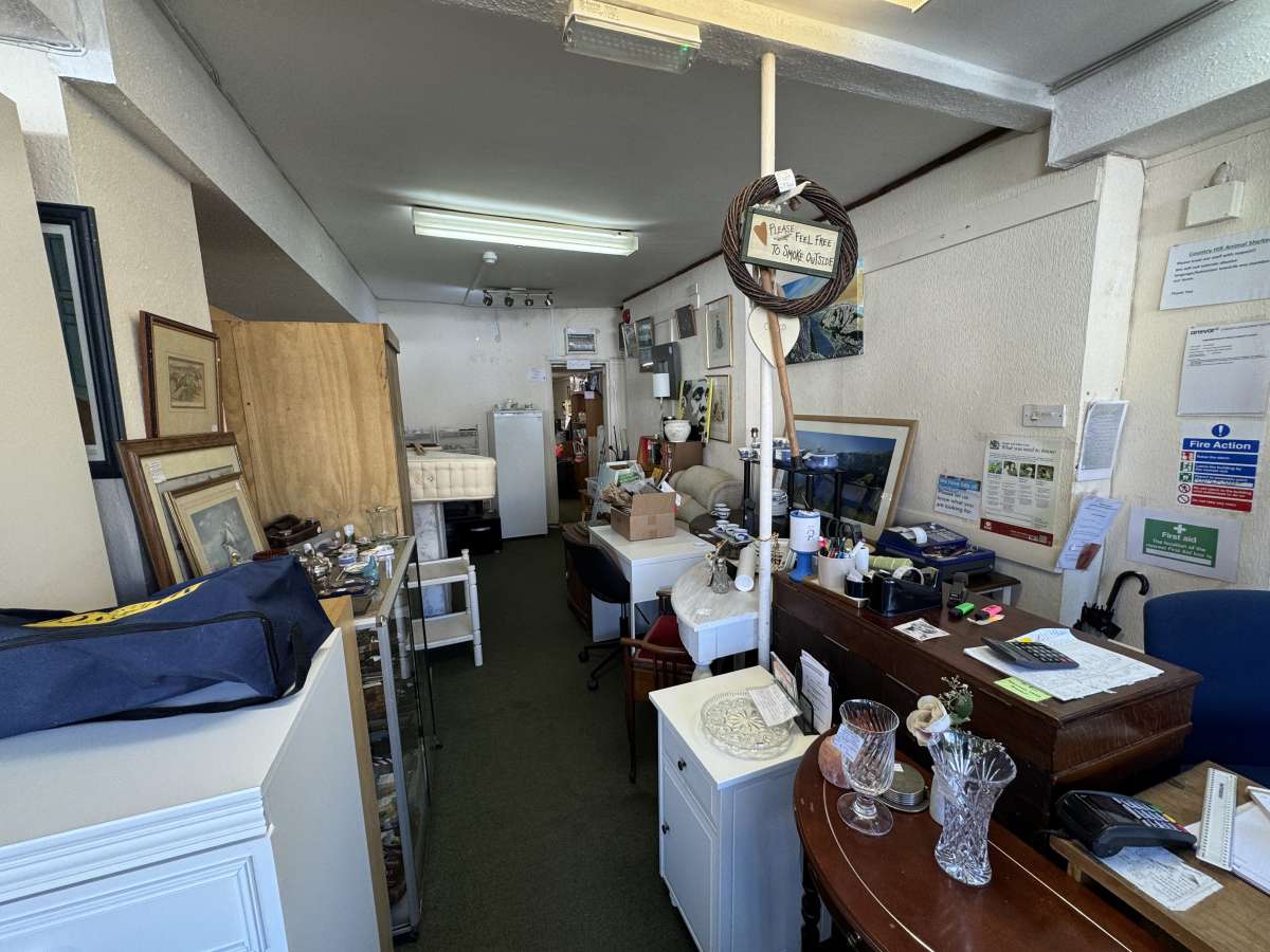 Retail/Shop in Dartmouth - photo 4