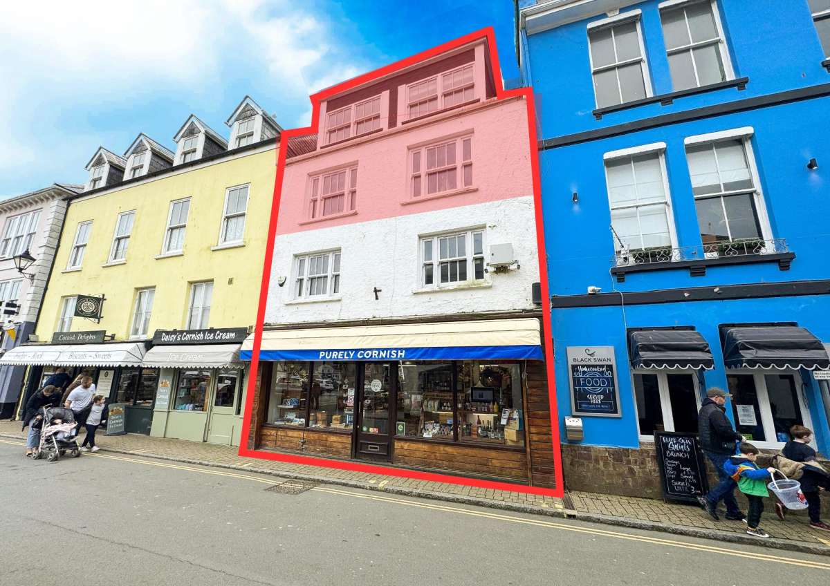 Retail in East Looe