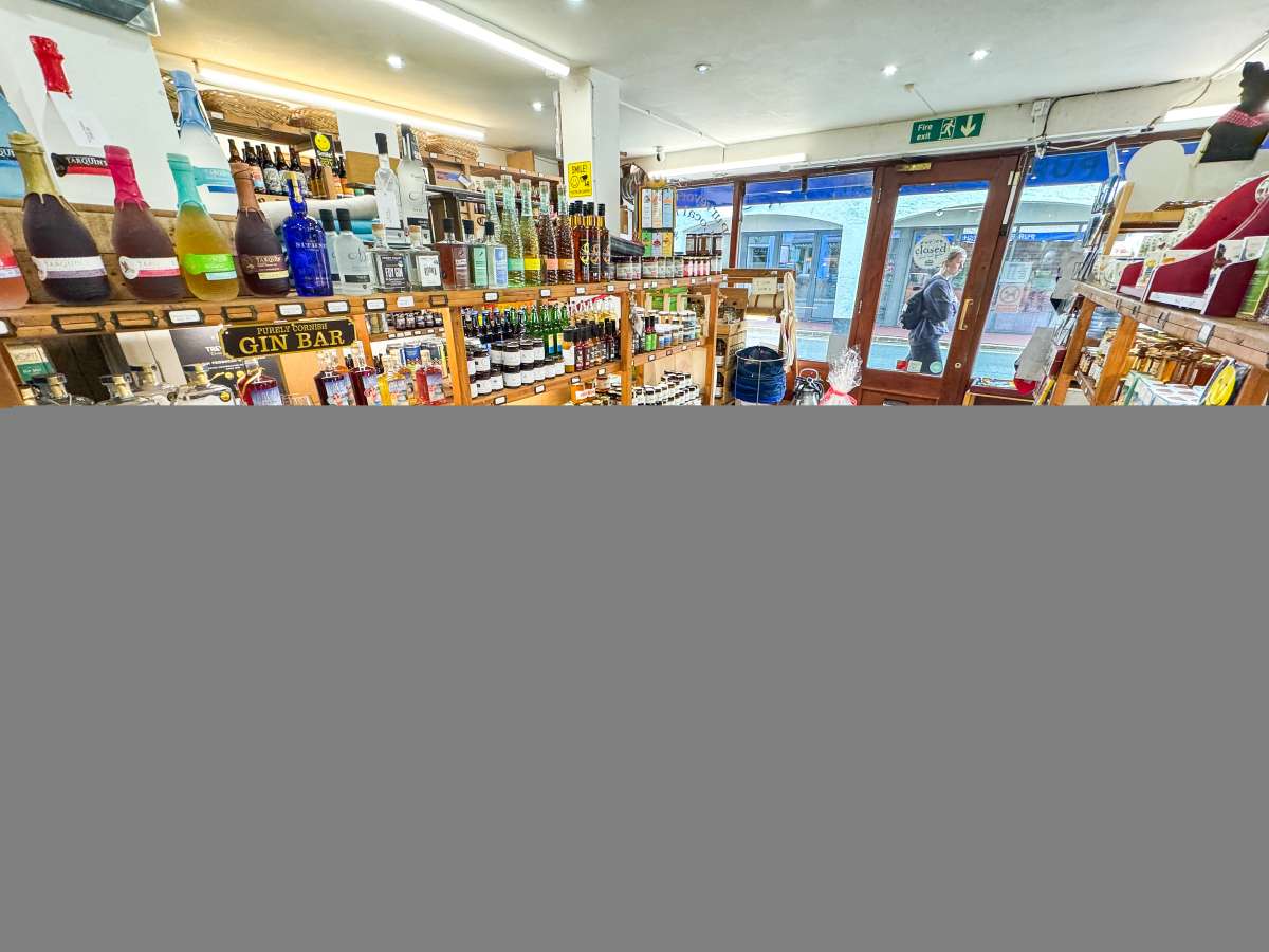 Retail/Shop in East Looe - photo 2