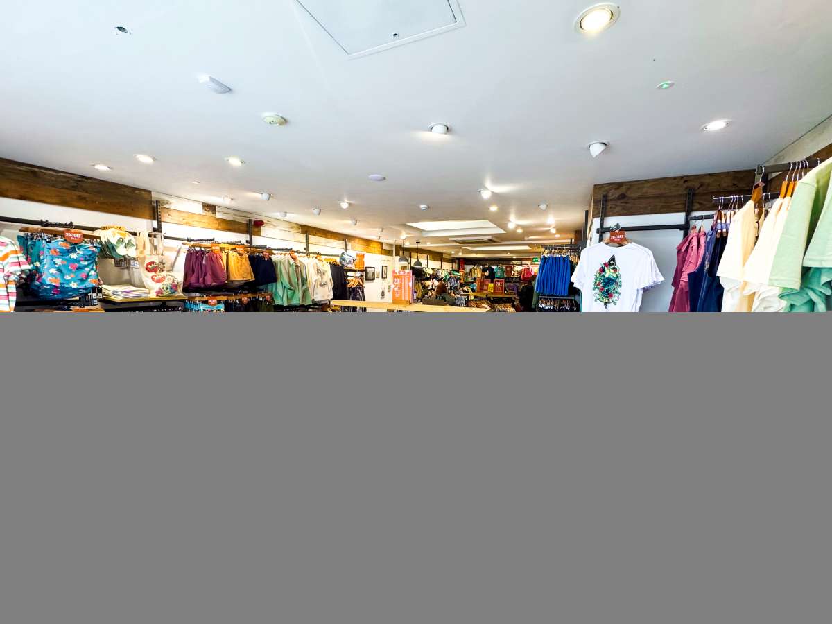 Retail/Shop in Truro - photo 2
