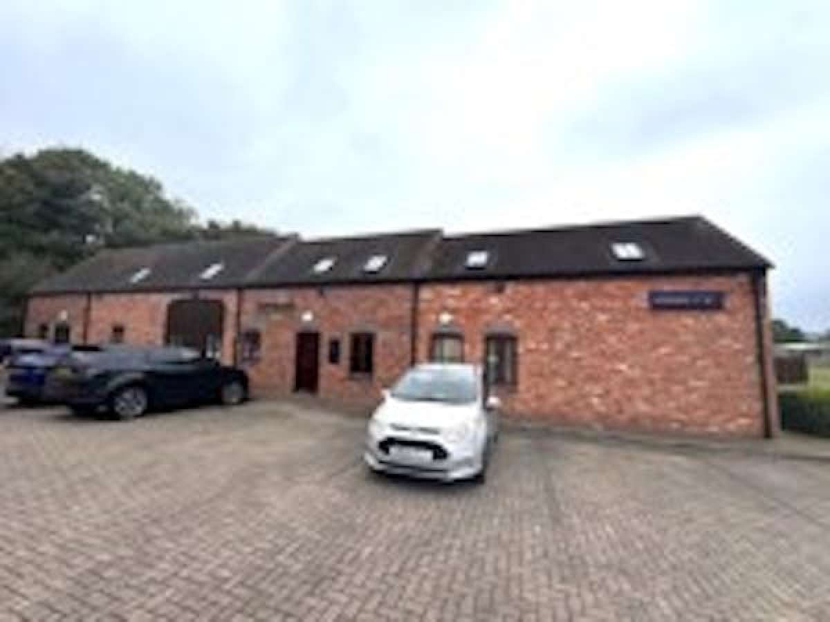 Self-contained unit in an attractive and secure business park setting. in Bromsgrove