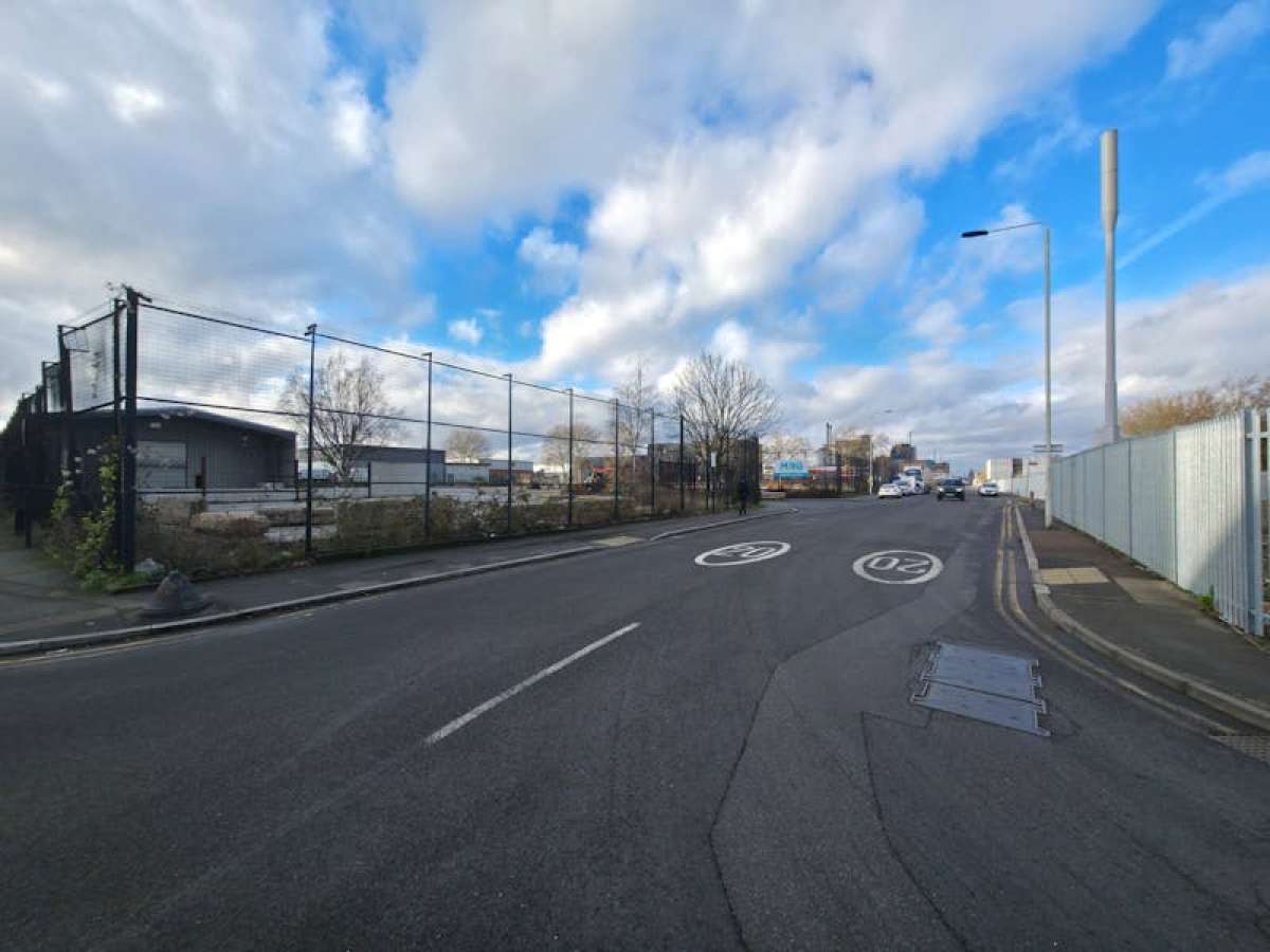 Storage in Silvertown - photo 3