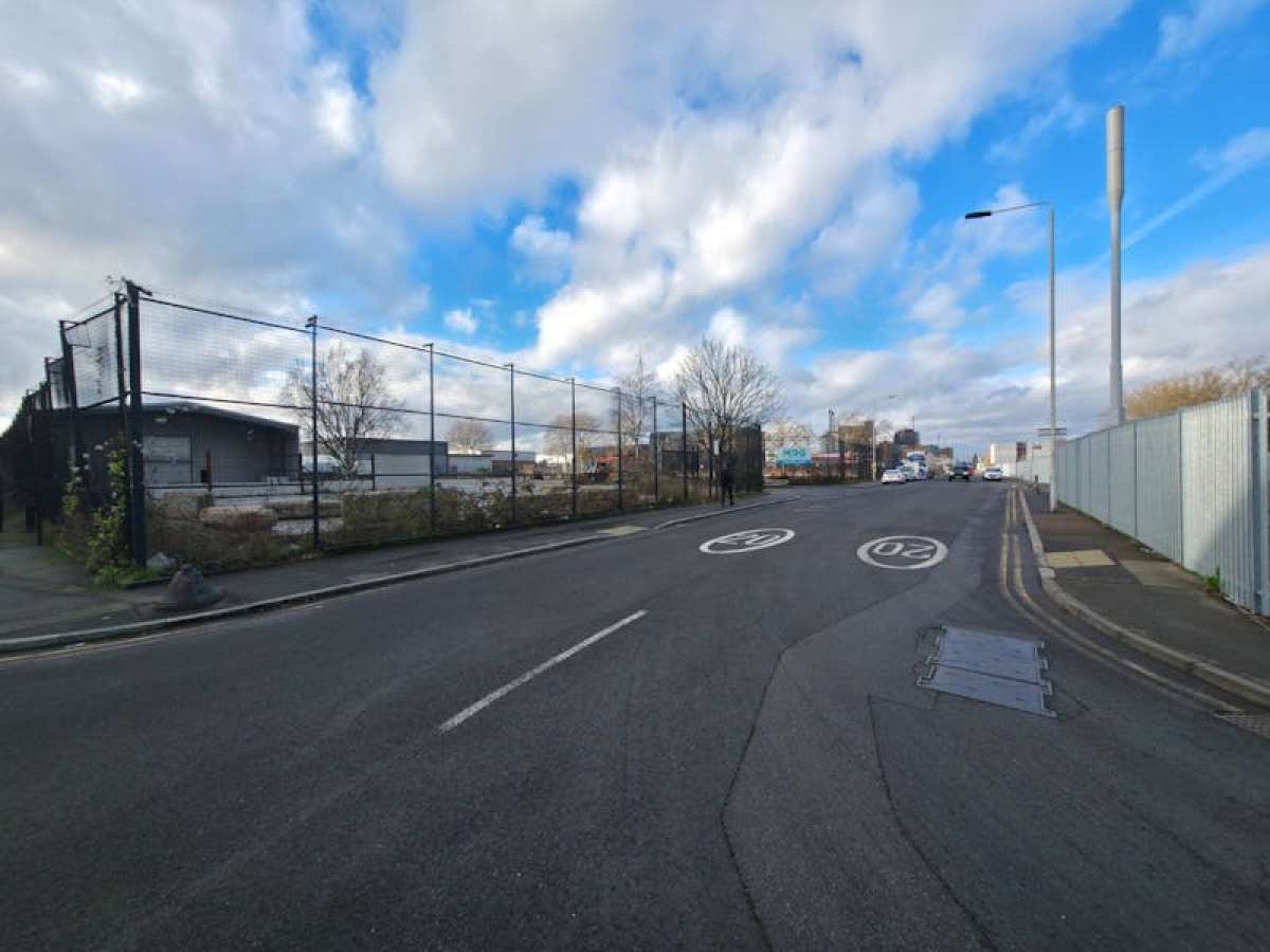 Storage in Silvertown - photo 4