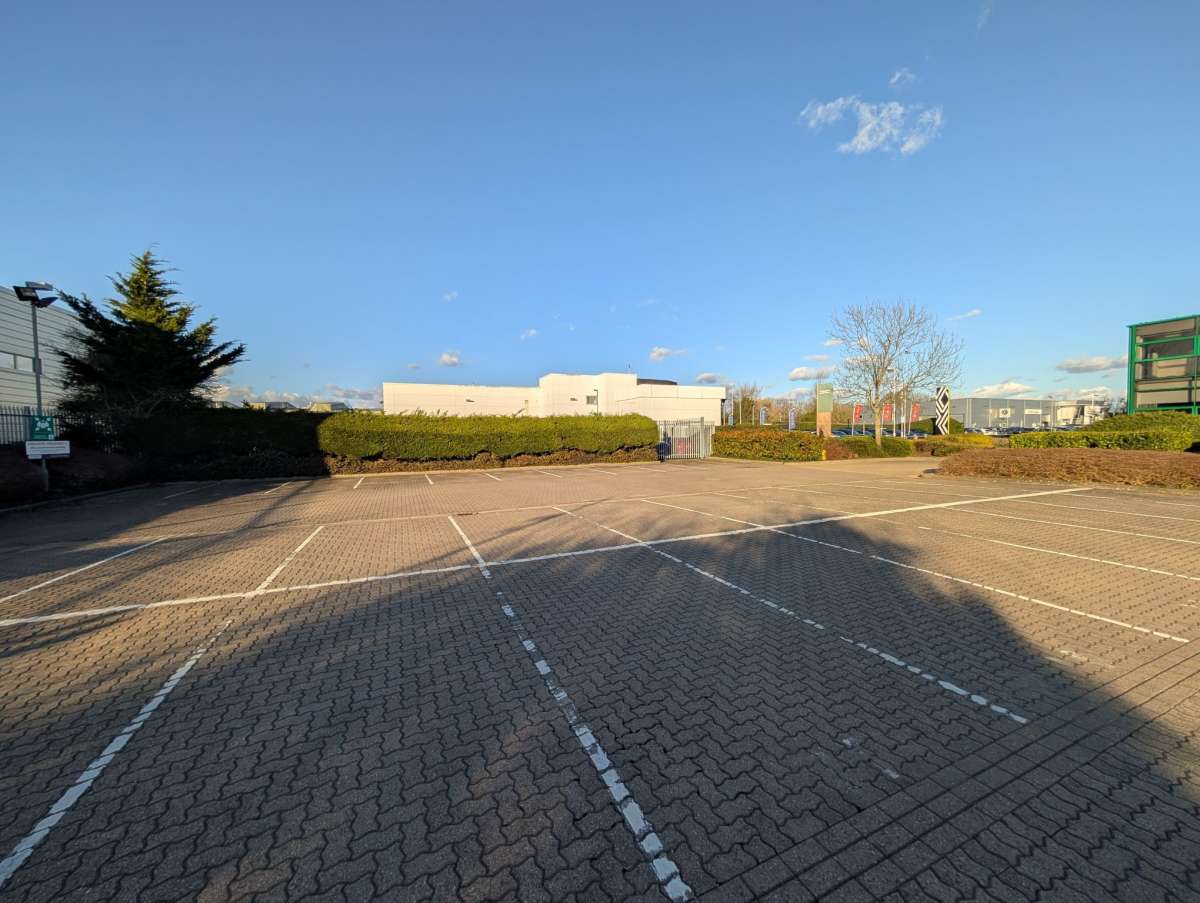 YARD in Hampshire - photo 4